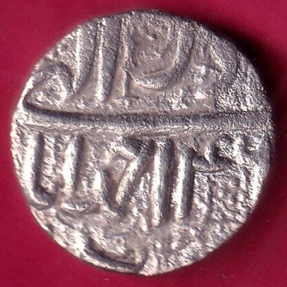 MUGHALS AKBAR AHMEDABAD MINT ONE RUPEE SILVER COIN –F520